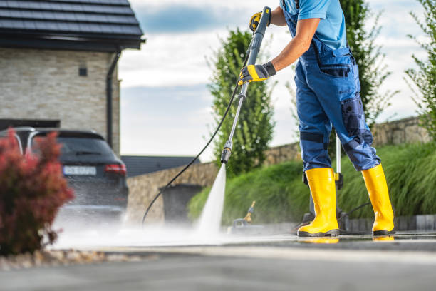 Why Choose Our Pressure Washing Services in Illinois
